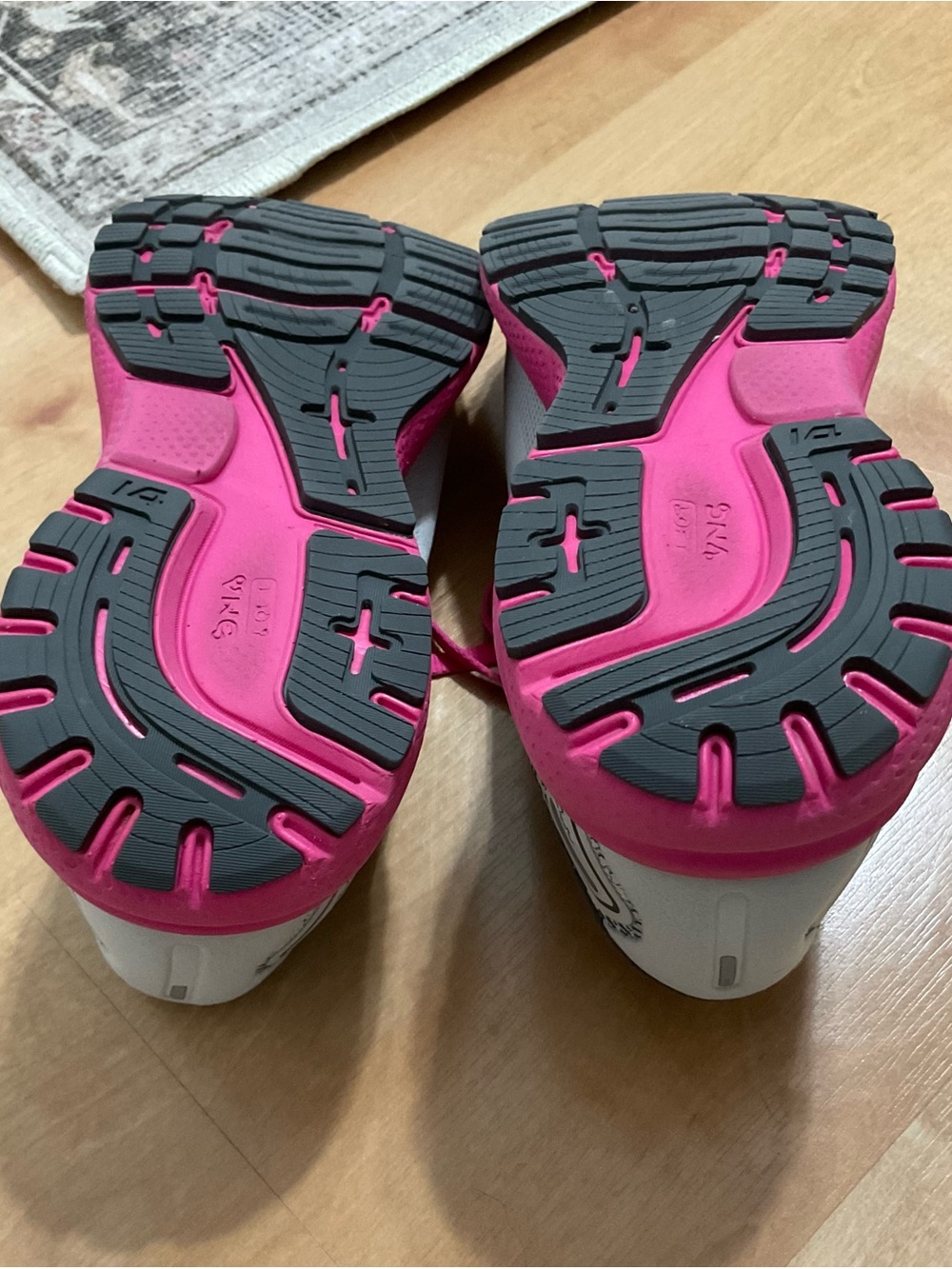 Brooks Ghost 14 Women's Running Shoes with Pink and Mint Accents - Picture 11 of 11